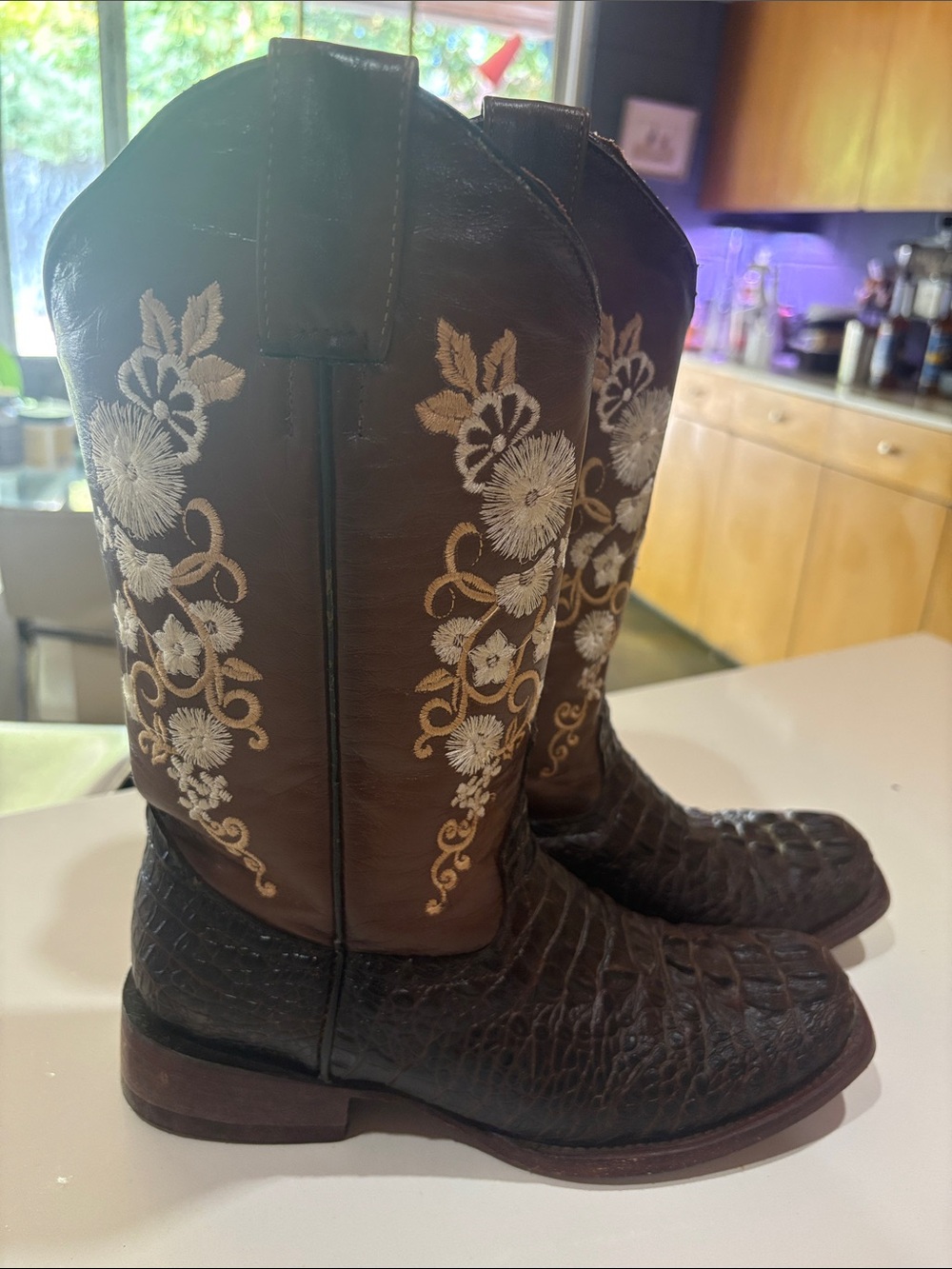 NATIVO WEST Genuine Leather Embroidered Cowboy Crocodile Print Boots